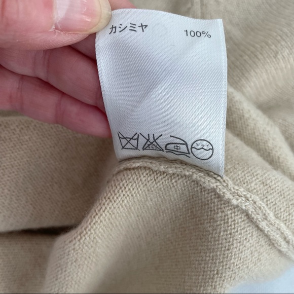 Classiques Entire Womens S 100% Cashmere  Long Sleeve Sweater V Neck  Beige - Picture 5 of 9